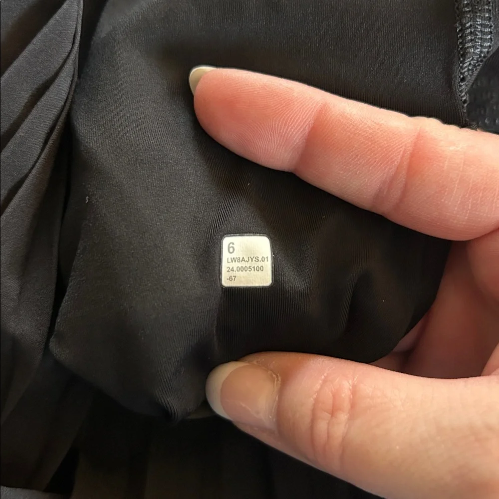 Lululemon Varsity High Rise Pleated Tennis Skirt Size 6 Black‎